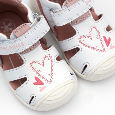 Sandalia blanca piel niña BIOMECANICS 242101 - Diseño corazones
